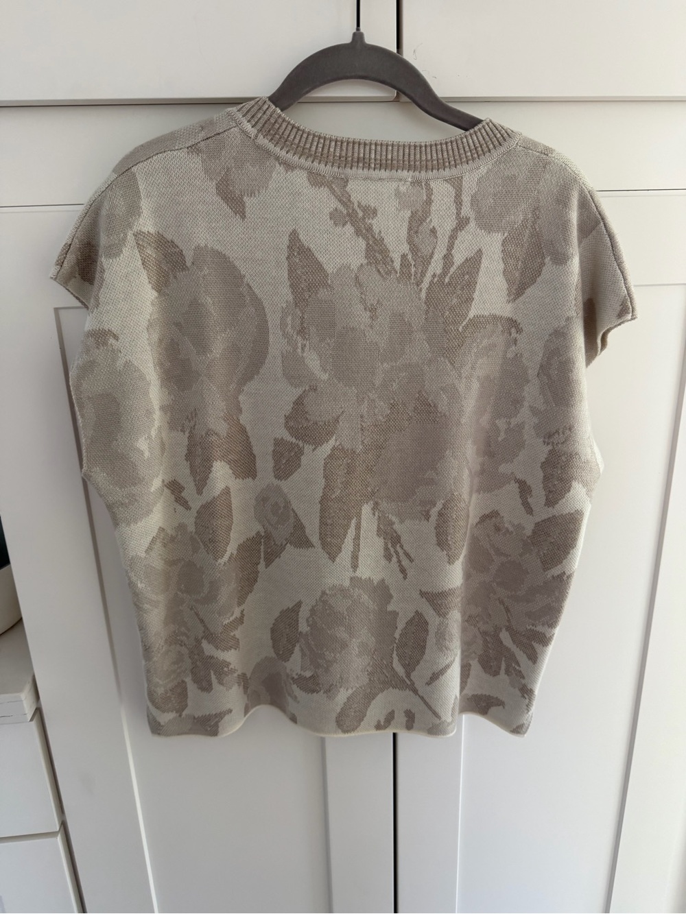 Splendid Neutral Taupe Crewneck Sweater